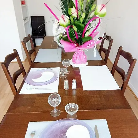 Sejour A 20 Minutes De L'espagne Avec Petit-dejeuner A La Demande A Les Lumineuses Du Palais Des Rois De Majorque