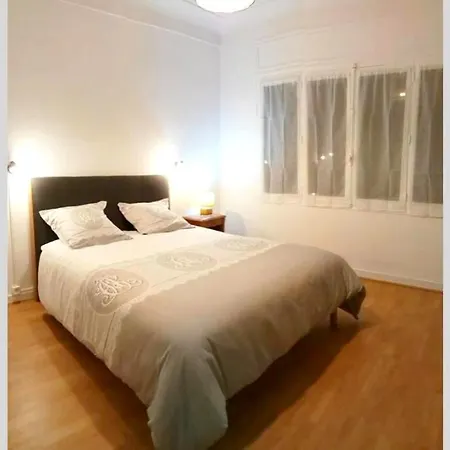 Sejour A 20 Minutes De L'espagne Avec Petit-dejeuner A La Demande A Les Lumineuses Du Palais Des Rois De Majorque Appartement