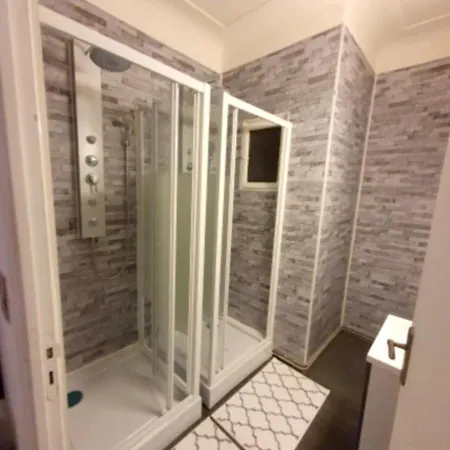 Sejour A 20 Minutes De L'espagne Avec Petit-dejeuner A La Demande A Les Lumineuses Du Palais Des Rois De Majorque Appartement