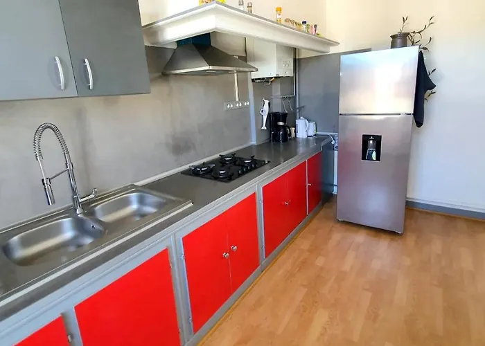 Sejour A 20 Minutes De L'espagne Avec Petit-dejeuner A La Demande A Les Lumineuses Du Palais Des Rois De Majorque Perpignan