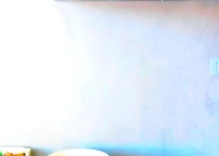 Sejour A 20 Minutes De L'espagne Avec Petit-dejeuner A La Demande A Les Lumineuses Du Palais Des Rois De Majorque Apartment