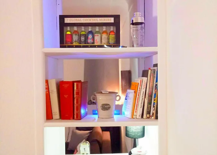 Sejour A 20 Minutes De L'espagne Avec Petit-dejeuner A La Demande A Les Lumineuses Du Palais Des Rois De Majorque Apartment